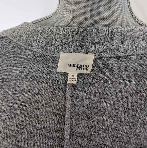 Wilfred Cozy Grey Sweater - Picture 4 of 4